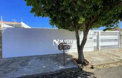 Imagem: O depósito possui 2 Vagas na garagem e 160m² de Área e está