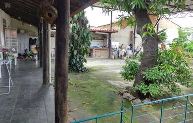 Imagem: A casa possui 5 Dormitórios, 5 Banheiros, 5 Vagas na garagem