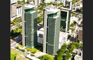 Imagem: O depósito possui 5 Vagas na garagem, 395m² de Área e está