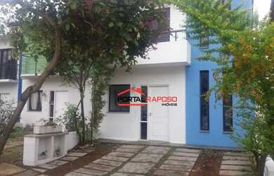 Imagem: A casa em condomínio possui 3 Dormitórios, 2 Banheiros, 2