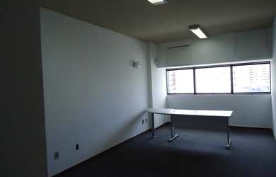 Imagem: O depósito possui 1 Vaga na garagem, 35m² de Área e está