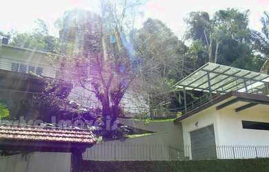 Imagem 2: MARAVILHOSA CASA EM PETRÓPOLIS COM PISCINA BAIRRO QUARTEIRÃO INGELHEIN