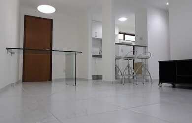 Imagem: O studio possui 1 Dormitório, 1 Banheiro, 1 Vaga na garagem