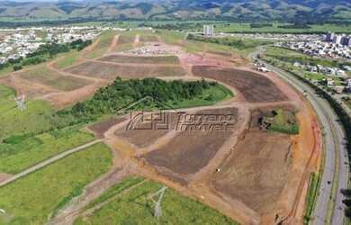 Imagem: O terreno possui 394m² de Área e está localizado em Urbanova