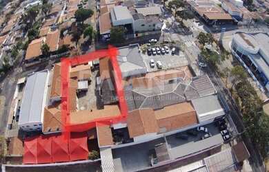 Imagem: O terreno possui 880m² de Área e está localizado em Jardim