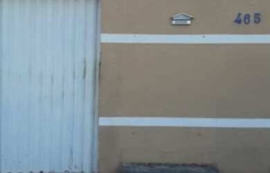 Imagem: A casa possui 3 Dormitórios, 1 Banheiro, 60m² de Área e