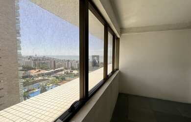 Imagem: O depósito possui 1 Vaga na garagem, 30m² de Área e está