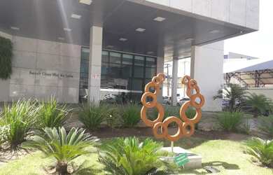 Imagem: A casa possui 1 Dormitório, 1 Banheiro, 1 Vaga na garagem