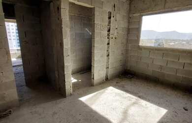 Imagem: O apartamento possui 2 Dormitórios, 1 Banheiro, 2 Vagas na