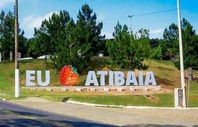 Imagem: O terreno está localizado em Jardim Imperial, Atibaia à venda