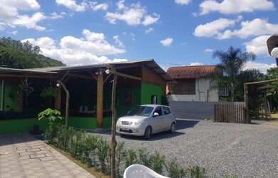 Imagem: A chácara possui 1.029m² de Área e está localizado em Canelinha