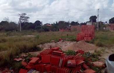 Imagem 3: Vendo um terreno de 2000 metros quadrados com 8 casas