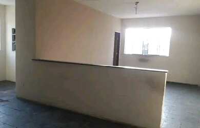 Imagem: O quarto para alugar e está localizado em Parada de Lucas