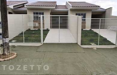 Imagem: A casa possui 2 Dormitórios, 1 Banheiro, 1 Vaga na garagem