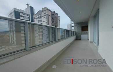 Imagem: O apartamento possui 3 Dormitórios, 1 Banheiro, 1 Vaga na garagem