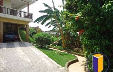 Imagem: A casa possui 4 Dormitórios, 4 Banheiros, 377m² de Área e