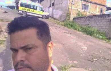 Imagem: A casa possui 4 Dormitórios, 4 Banheiros, 2 Vagas na garagem