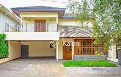 Imagem: A casa em condomínio para alugar possui 4 Dormitórios, 5 Banheiros