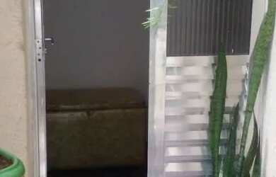 Imagem: A casa possui 3 Dormitórios, 1 Banheiro e está localizado