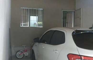 Imagem: A casa possui 2 Dormitórios, 2 Banheiros, 1 Vaga na garagem