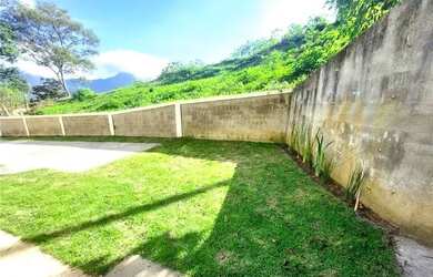 Imagem: A casa possui 2 Dormitórios, 2 Banheiros, 1 Vaga na garagem