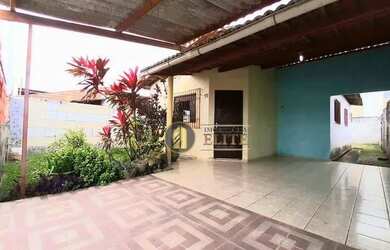 Imagem: A casa possui 2 Dormitórios, 2 Banheiros, 2 Vagas na garagem