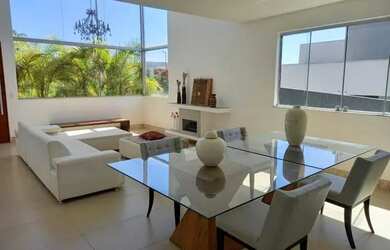 Imagem: Casa para aluguel, 4 quartos, 2 suítes, 4 vagas, Alphaville