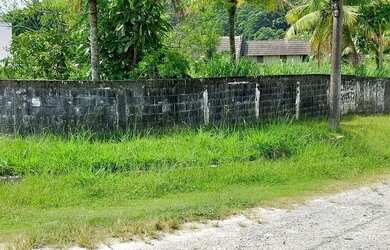 Imagem: O terreno possui 601m² de Área e está localizado em Balneário