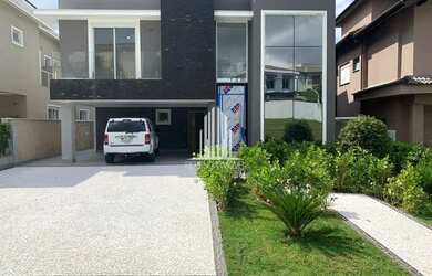 Imagem: A casa em condomínio possui 3 Dormitórios, 4 Banheiros, 5