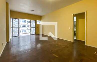 Imagem: O apartamento possui 1 Dormitório, 2 Banheiros, 1 Vaga na garagem