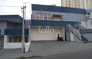 Imagem: A casa possui 2 Banheiros, 3 Vagas na garagem, 240m² de Área