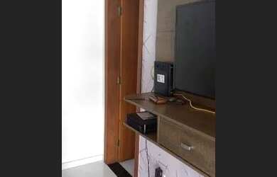 Imagem: A casa possui 2 Dormitórios, 2 Banheiros, 360m² de Área e