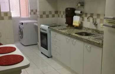 Imagem: O apartamento possui 3 Dormitórios, 1 Banheiro, 1 Vaga na garagem