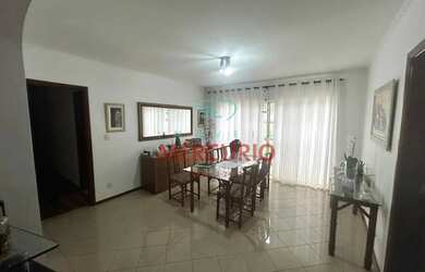 Imagem: A casa possui 2 Dormitórios, 4 Banheiros, 238m² de Área e