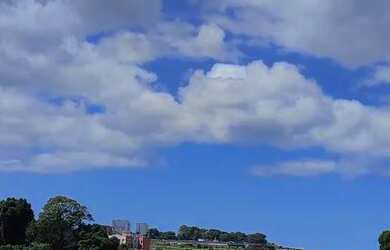 Imagem: ALUGUEL DE CASA TIPO APARTAMENTO 2/4 COM DEPENDÊNCIAS