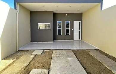 Imagem: A casa possui 3 Dormitórios, 2 Banheiros, 1 Vaga na garagem