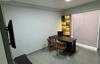 Imagem: O depósito possui 4 Vagas na garagem, 15m² de Área e está