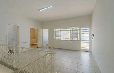 Imagem 5: Sobrado para venda em Chácara da Barra com 3 quartos, sendo 1 suíte , 329m²