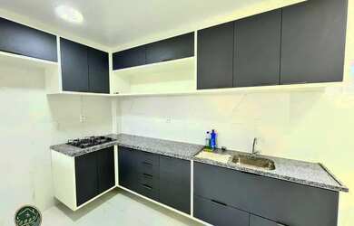 Imagem: O apartamento possui 1 Dormitório, 1 Banheiro, 1 Vaga na garagem