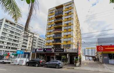 Imagem: O apartamento possui 4 Dormitórios, 3 Banheiros e 188m² de