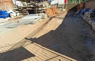 Imagem: O terreno à venda possui e está localizado em Parque Jambeiro