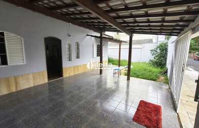 Imagem: Casa MOBILIADA tipo pensionato muito próxima da UFU com 2 vgs