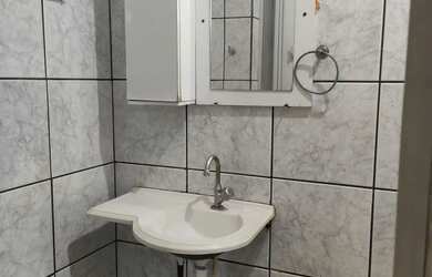 Imagem: A casa possui 1 Dormitório, 1 Banheiro, 40m² de Área e está