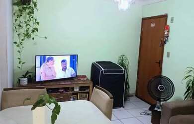 Imagem: O apartamento possui 2 Dormitórios, 1 Banheiro, 1 Vaga na garagem