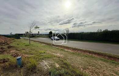 Imagem: O terreno possui 2370m² de Área e está localizado em Loteamento