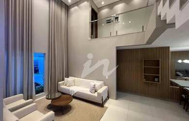 Imagem: A casa possui 4 Dormitórios, 4 Banheiros, 4 Vagas na garagem