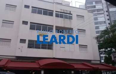 Imagem: O depósito possui 1 Vaga na garagem e 80m² de Área e está