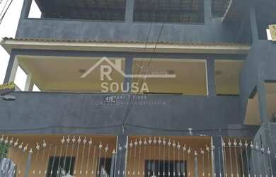 Imagem: A casa possui 4 Dormitórios, 5 Banheiros, 2 Vagas na garagem