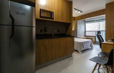 Imagem: O studio possui 1 Dormitório, 1 Banheiro, 27m² de Área e