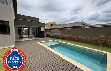 Imagem: A casa em condomínio possui 4 Dormitórios, 5 Banheiros, 2